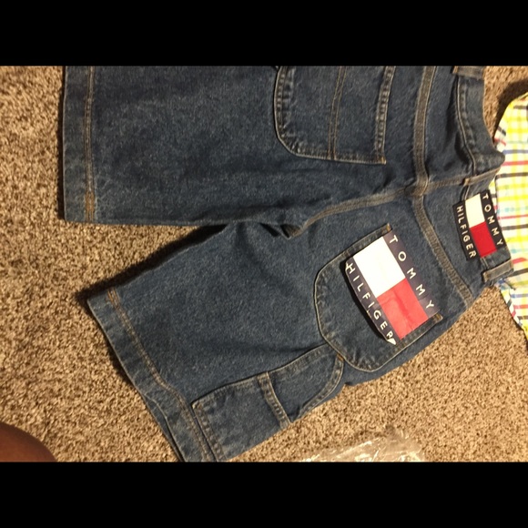 Tommy boys short and top for a special occasion . - Picture 3 of 4